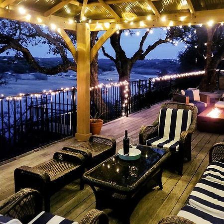 Cliff Side Oasis Villa Spicewood ภายนอก รูปภาพ