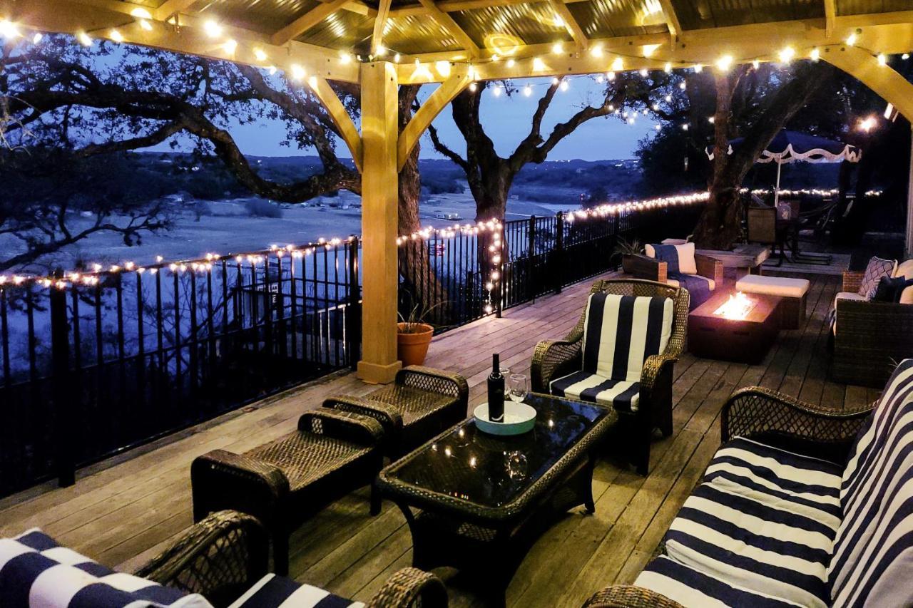 Cliff Side Oasis Villa Spicewood ภายนอก รูปภาพ
